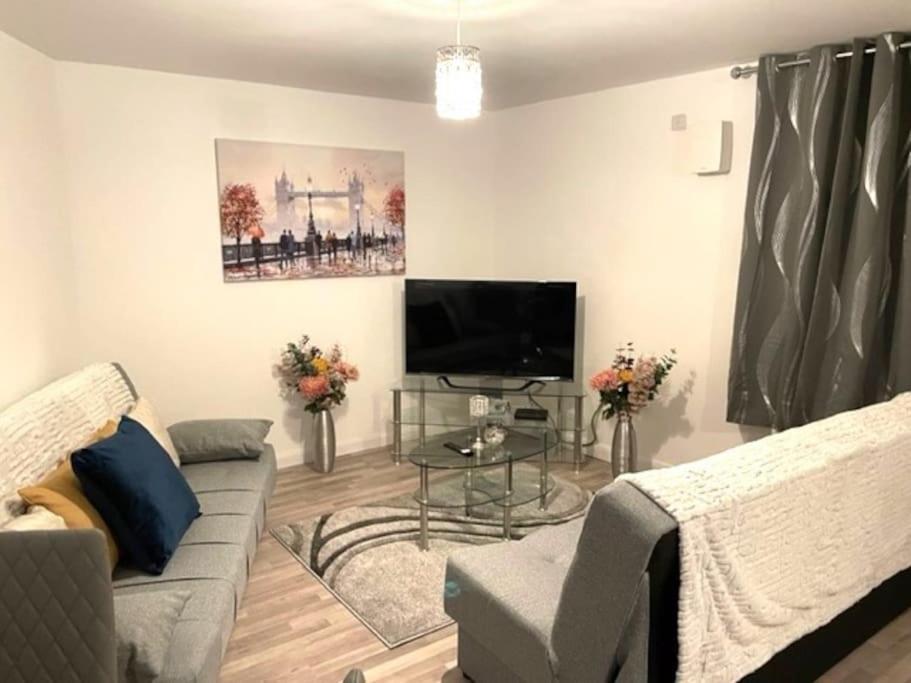 Supreme - 1 Bedroom Apart Sleeps 4 Short/Long Stay Gillingham  Zewnętrze zdjęcie
