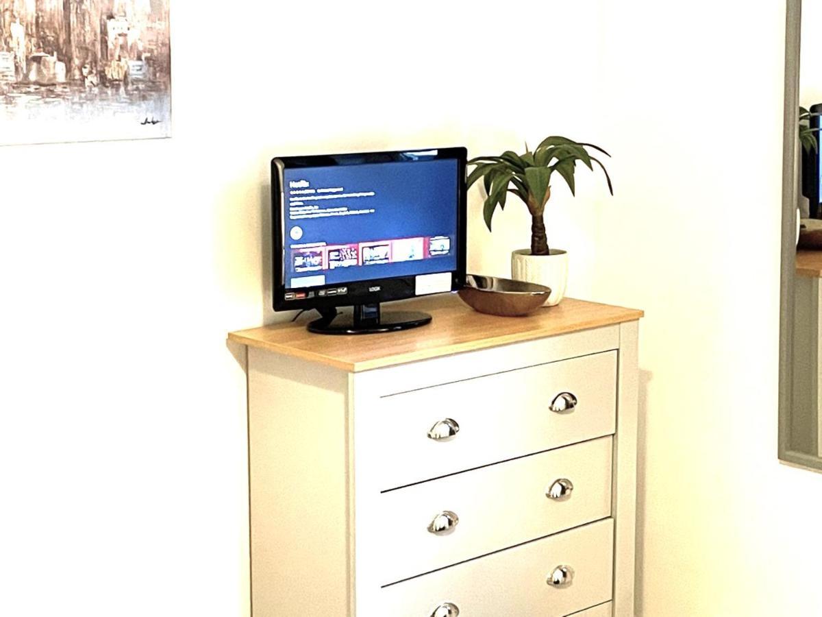 Supreme - 1 Bedroom Apart Sleeps 4 Short/Long Stay Gillingham  Zewnętrze zdjęcie