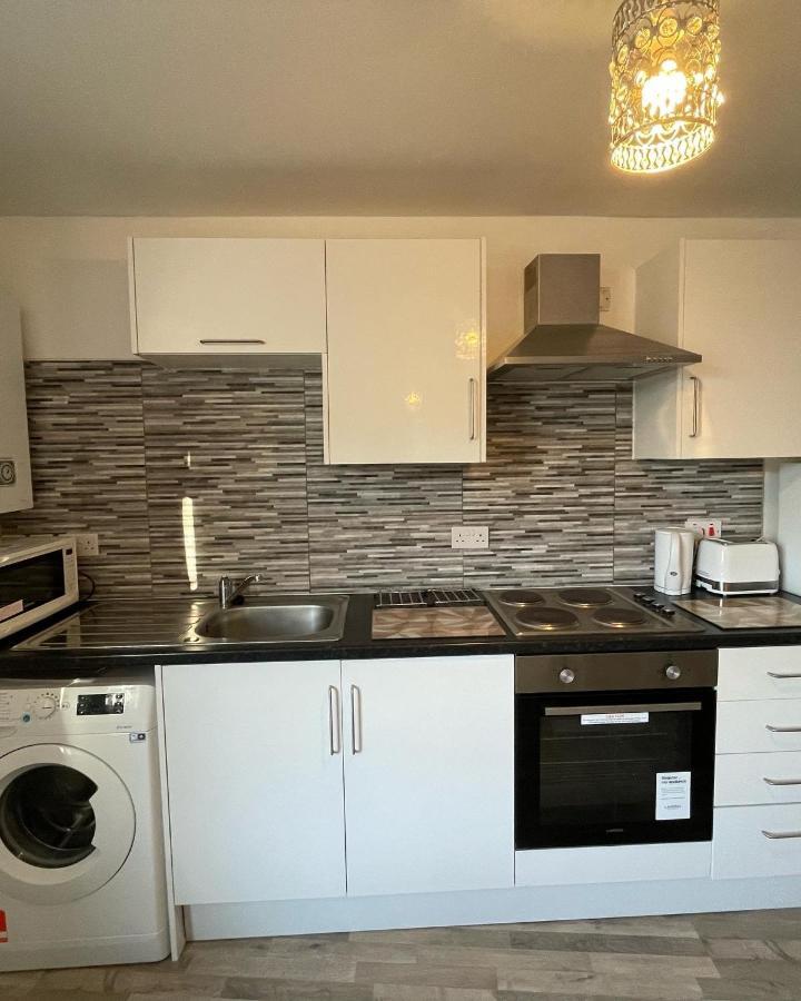 Supreme - 1 Bedroom Apart Sleeps 4 Short/Long Stay Gillingham  Zewnętrze zdjęcie